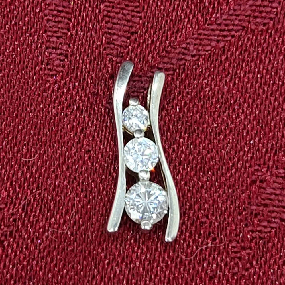 925 Silver and CZ Pendant.